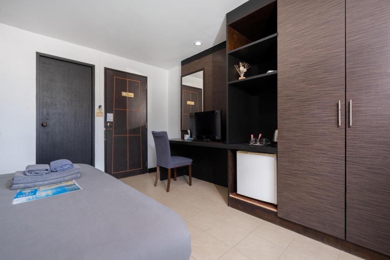 Black Pantera Hostel Patong Экстерьер фото