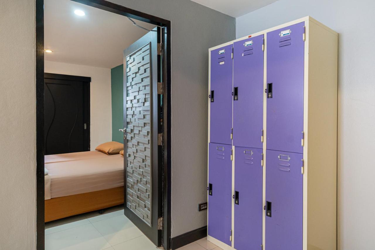 Black Pantera Hostel Patong Экстерьер фото