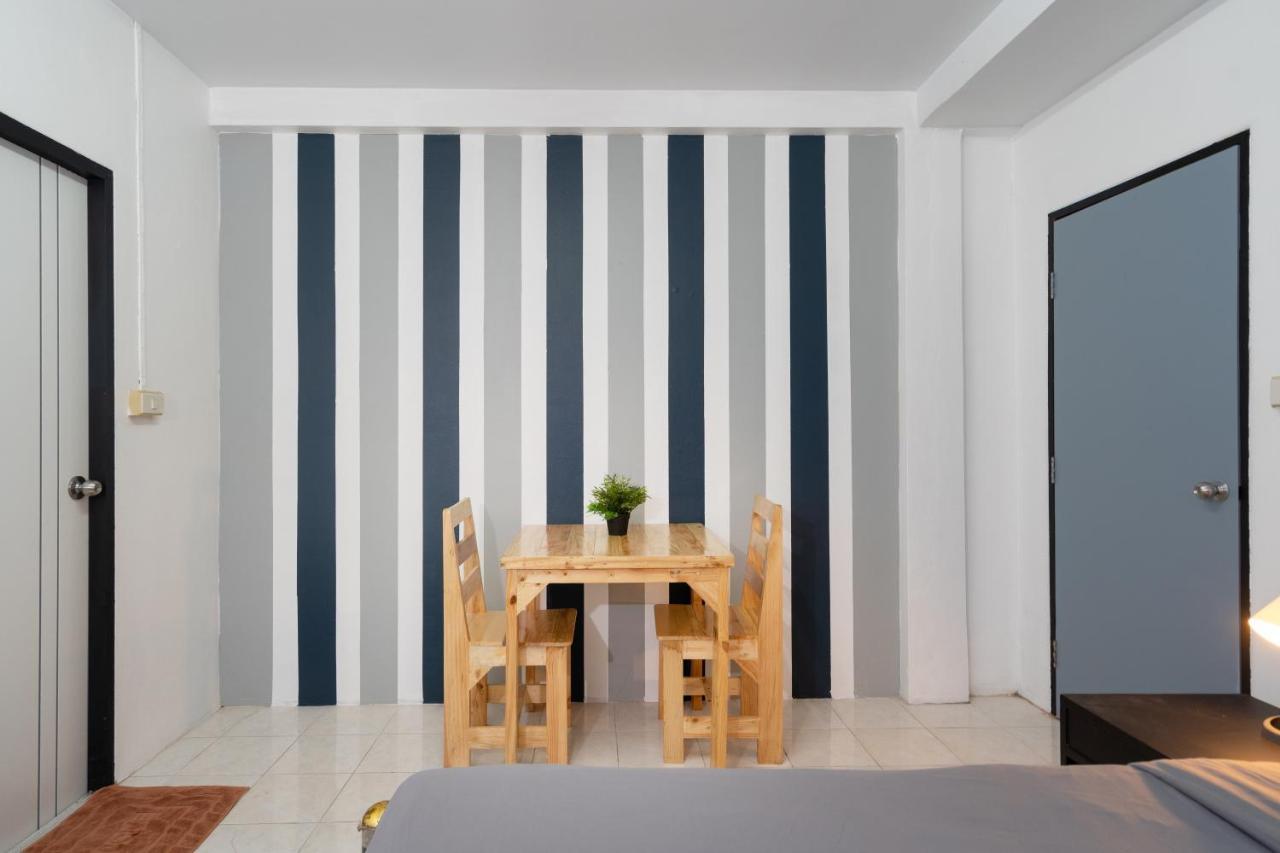 Black Pantera Hostel Patong Экстерьер фото